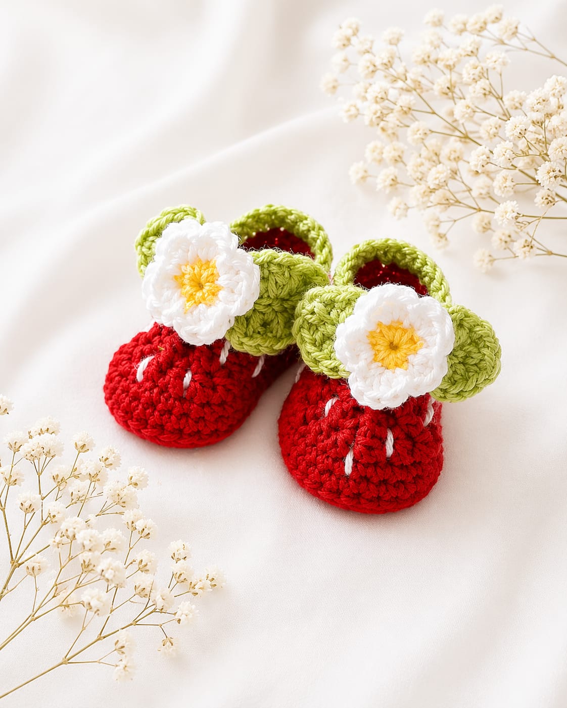 Strawberry Crochet Baby Gift Set – Beanie & Booties
